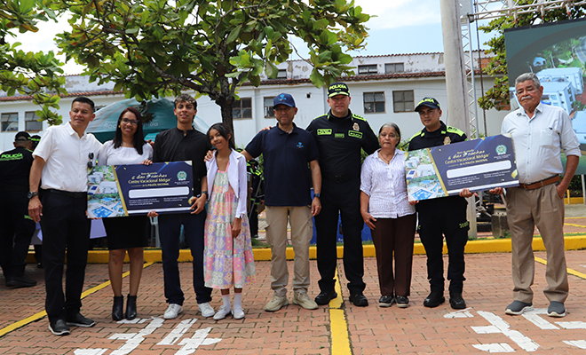 Familias de polic&iacute;as en inauguraci&oacute;n de centros vacacionales