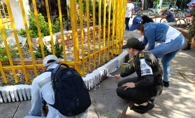 Trabajando en trinomio, Comunidad, Autoridades y Policía.