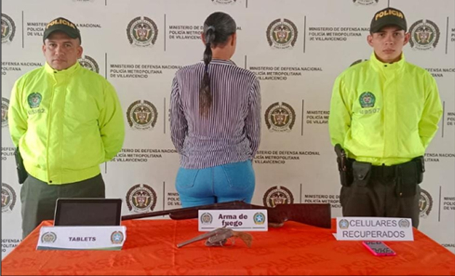 Esta mujer era considerada una de las principales coordinadoras del microtráfico y hurto en un sector de Ciudad Porfía. En su poder fueron halladas dos armas de fuego y dos dispositivos móviles que figuraban como hurtados. 