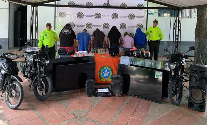 Seis personas fueron capturadas por su responsabilidad en más de 15 casos de hurto a viviendas en Villavicencio, Restrepo, Cumaral y Granada en el departamento del Meta.