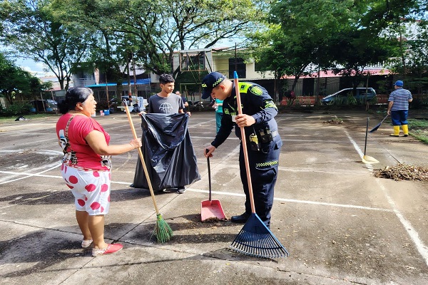 La Policía Nacional en Neiva lidera transformación comunitaria en la comuna dos