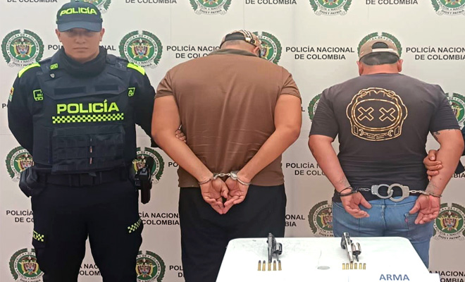La Policía Nacional capturó a dos hombres por porte de armas de fuego