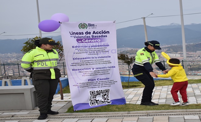 La Policía llevando su alegría