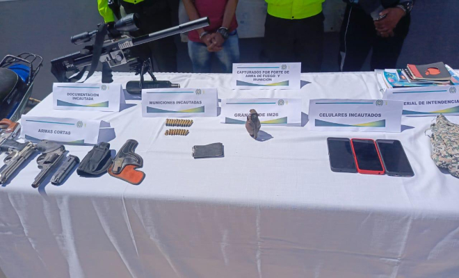  En flagrancia  capturados tres sujetos de las AGC con cargamento de uso privativo de las Fuerzas Militares