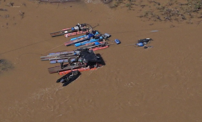 “Operación León 1” de la Policía Nacional permitió la intervención de 21 unidades de producción minera y la afectación de las finanzas criminales de disidencias de las FARC, Frente Jaime Martínez.