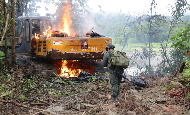 Operación contra la minería ilícita