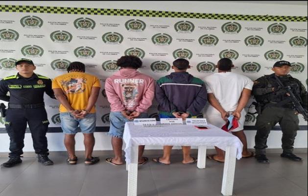 Cuatro personas capturadas en el allanamiento