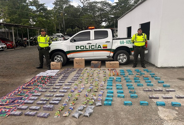 Operativo incautan más de 7.000 unidades de pólvora en Córdoba