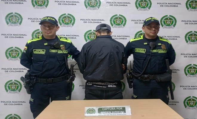Dos policías y un ciudadano capturado 