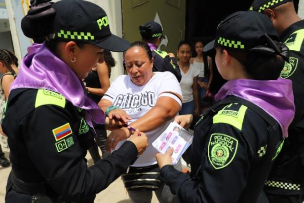 La Policía Nacional se une al acto de rechazo, a las agresiones que sufrieron madre e hija en Marmato