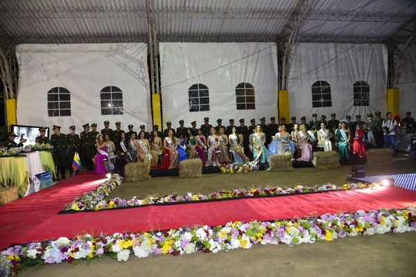 Este evento, celebrado en un ambiente lleno de colorido y tradición, reafirmó el compromiso de la institución con la proyección social y la internacionalización, fortaleciendo la sinergia con autoridades, ciudadanos y el cuerpo policial.
