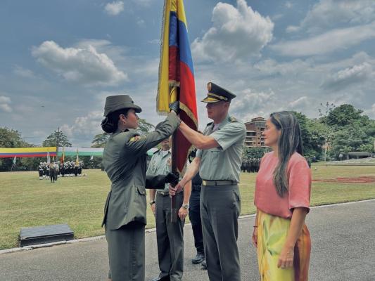 ceremonia de ascenso de 410 patrulleros como Técnico Profesional en Servicio de Policía