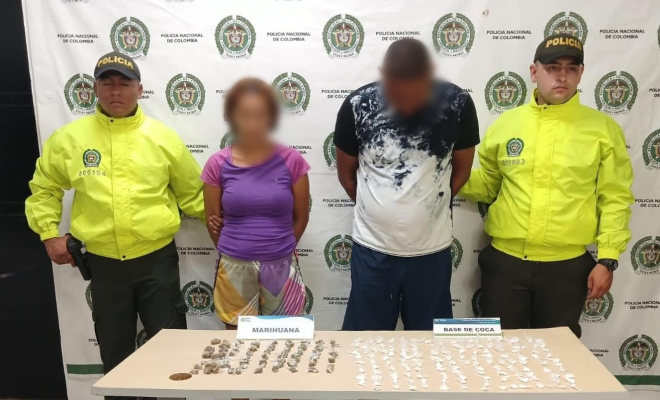 la misma comunidad intentó quitarle los capturados a los uniformados cuando se encontraban en medio del procedimiento ara evitar que se los llevaran