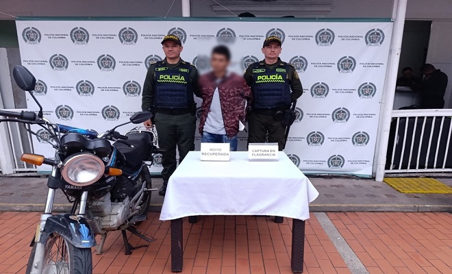 Polic&iacute;a Nacional y comunidad evitan hurto a una motocicleta.