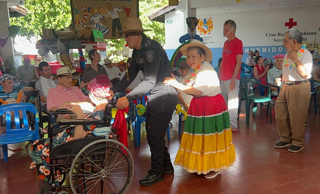 Policía realizó actividad de acercamiento con adultos mayores en Neiva