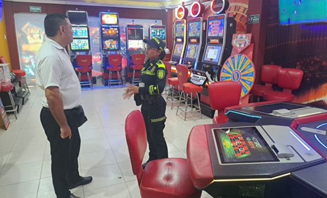 polic&iacute;a con la ciudadania