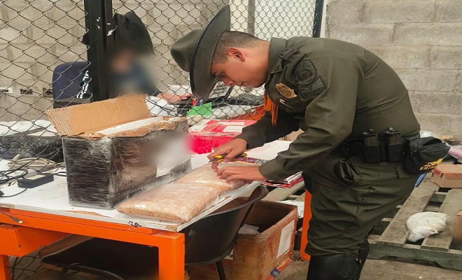 Policía Nacional refuerza su labor preventiva e incauta 2 kilos de estupefacientes en plan de control a encomiendas