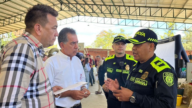 Policía y autoridades