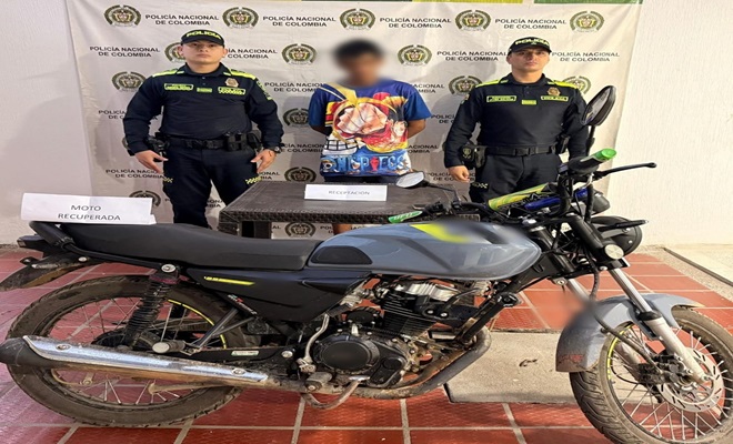 Polic&iacute;a captura a un ciudadano y recupero una motocicleta