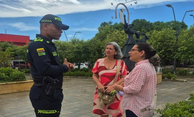 En Cereté, la Policía Metropolitana promueve la señal de auxilio internacional y la igualdad de género.