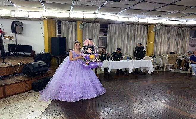 Policías del corazón: Laura celebró sus quince años gracias a un gesto de solidaridad en Riosucio, Caldas