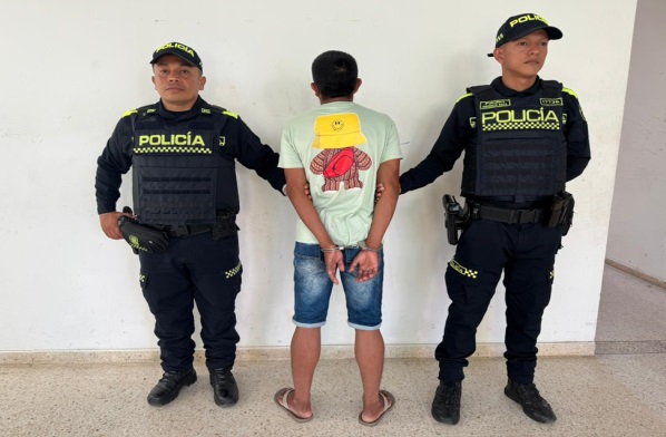 Captura en flagrancia a hombre de 25 años de edad por el delito de violencia intrafamiliar