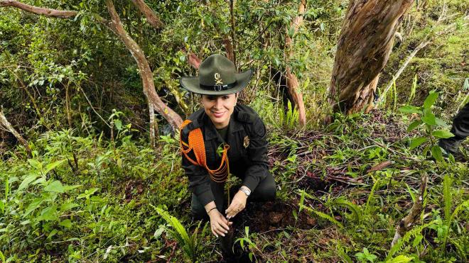 Directora Tc Nelva Gómez imprime con su ejemplo la importancia y cuidado ambiental 