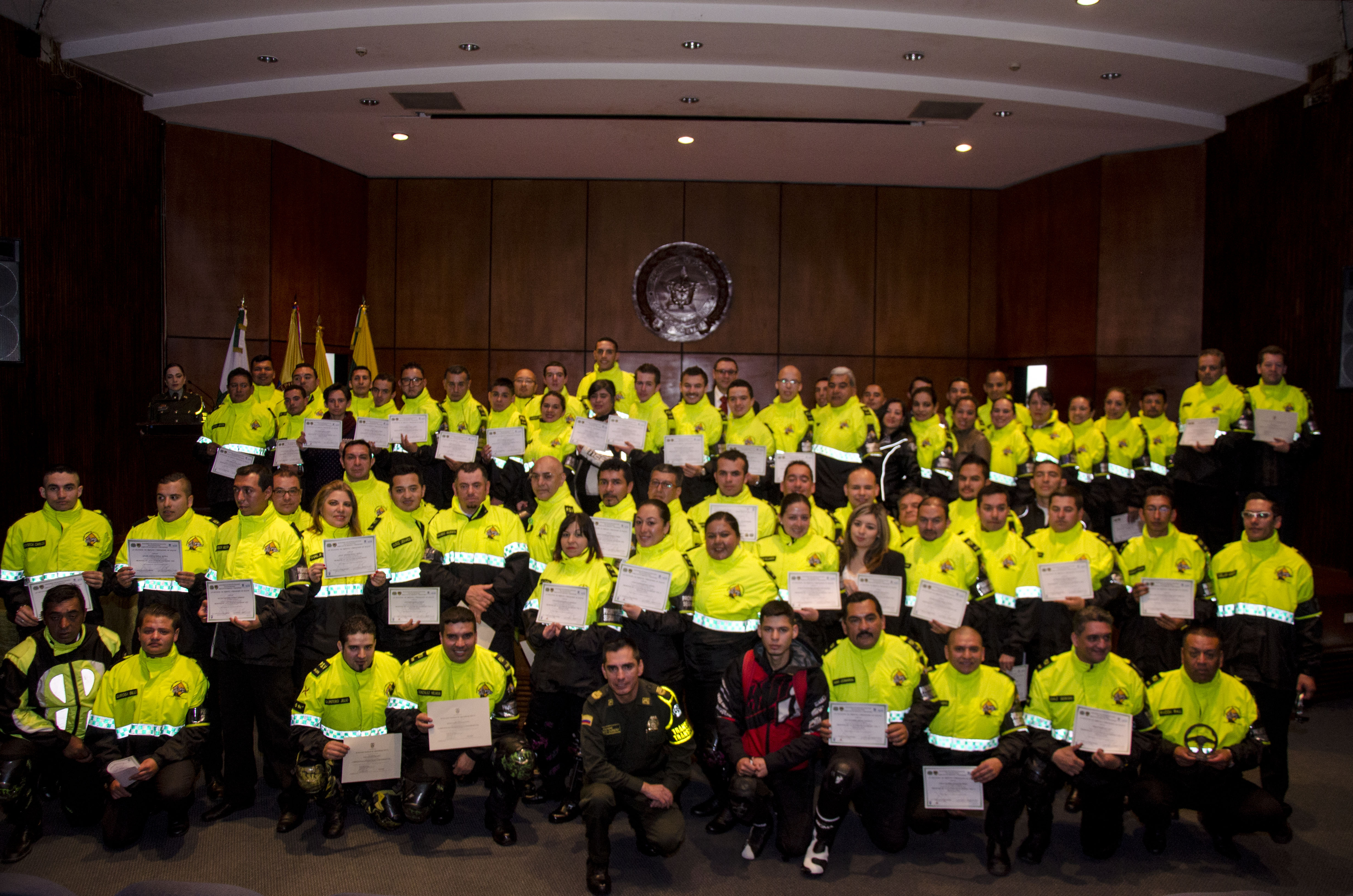 Como “Promotores de la Cultura en Seguridad Vial” la Policía de Tránsito de Bogotá, gradúa a conductores