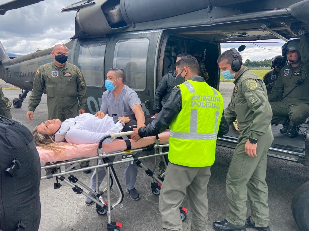 Tripulación-del-Halcón-de-la-Policía-rescató-con-vida-a-joven-en-accidente-aéreo