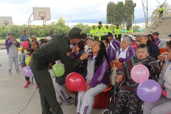 Actividad lúdico recreativa con adultos mayores de Sibaté
