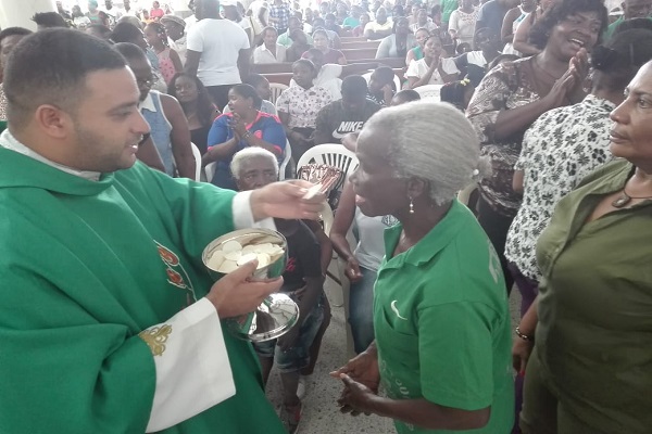 Vinculamos-a-los-adultos-mayores-en-actividades-recreativas.