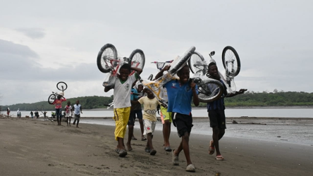 actividad-policia-nacional-isla-punta-soldado-buenaventura-valle