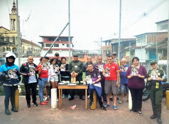 En el barrio el Carmen la Policía y la comunidad están unidos por la seguridad ciudadana