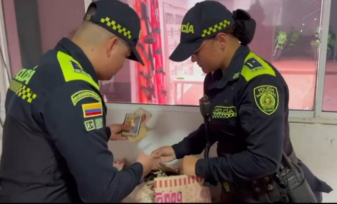 Además, se hallaron cartas de tarot y demás arandelas de magia negra.