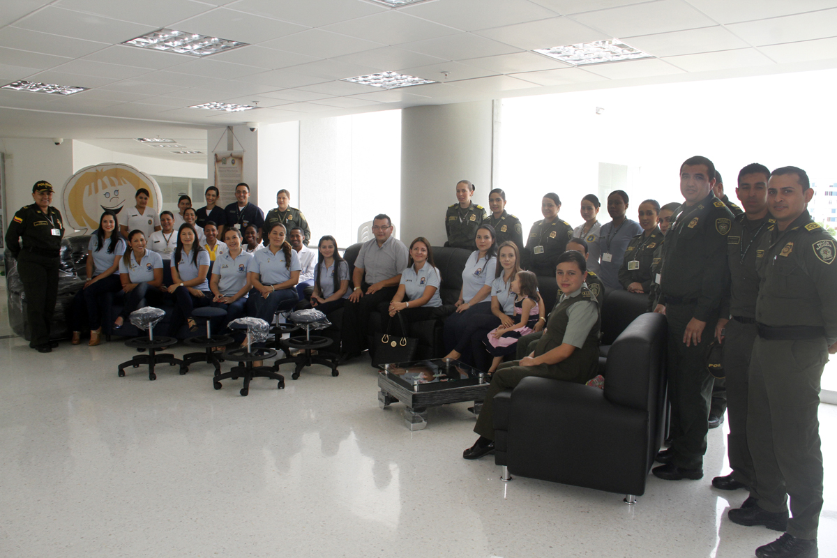 entrega_mobiliario_clinica_cali