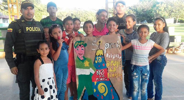 La Policía Nacional-previene-a-la comunidad-metenses-contra-el-uso de la pólvora