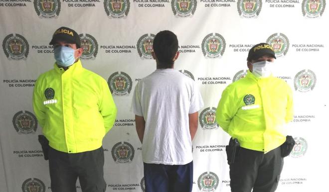 El adolescente de 17 años de edad deberá responder por estos hechos.