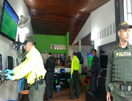 dos capturados en  operativos de registro y allanamiento a locales comerciales 