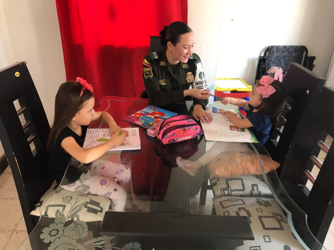 Policía y Madre, combinación con sacrificio