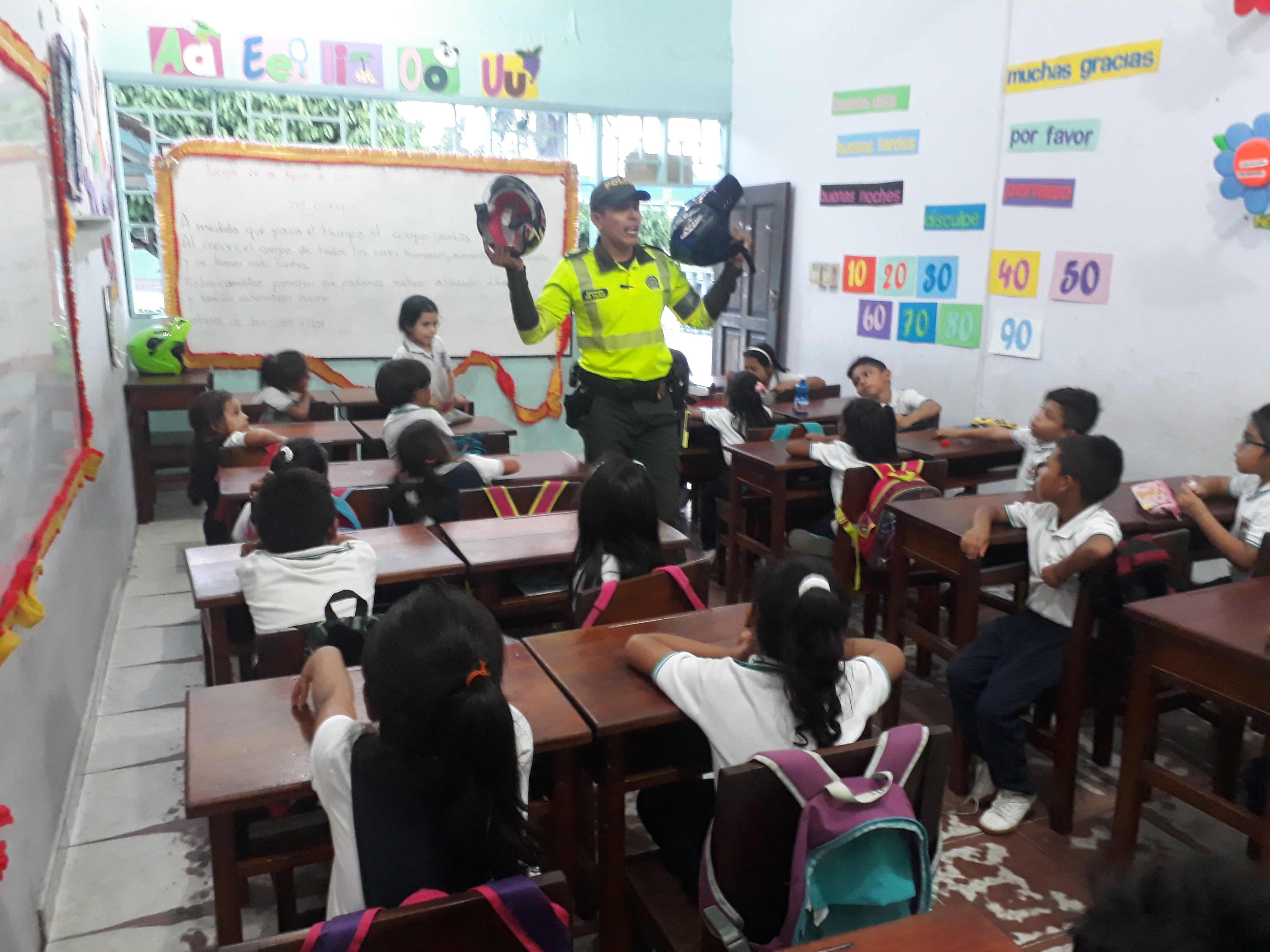 Jornadas educativas en centros docentes y planes operativos en zona de frontera 