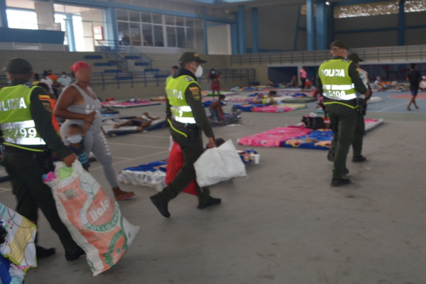 Entregamos-ayudas-en-albergues-a-niños-y-niñas