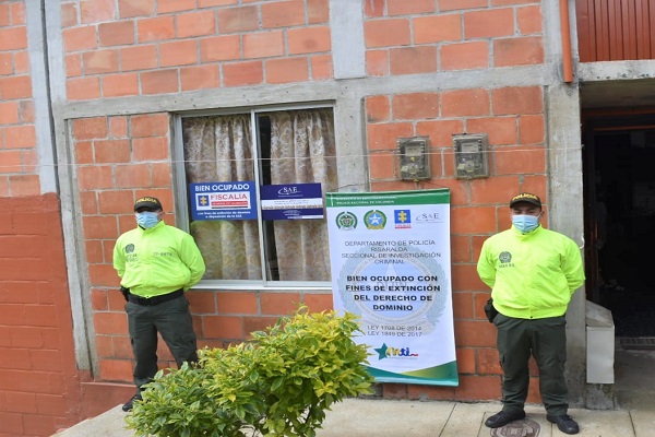 Extinción de dominio aplicada a tres inmuebles 