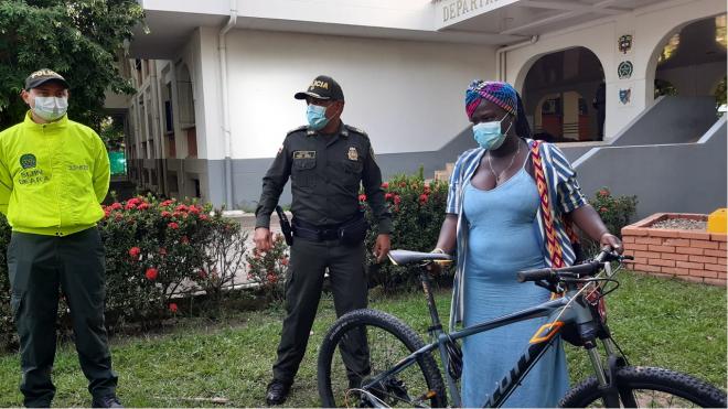 POLICÍA NACIONAL CAPTURA EN FLAGRANCIA A DOS PERSONAS CON EL ELEMENTO HURTADO