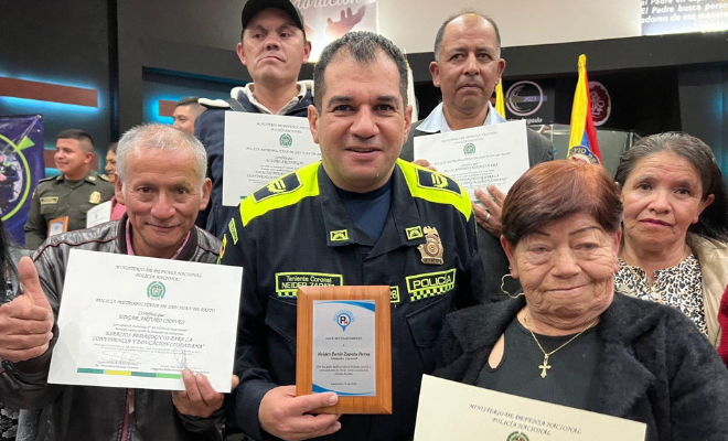 graduamos una vez mas las competencias efectivas para el ejercicio de la  ciudadanía activa. A