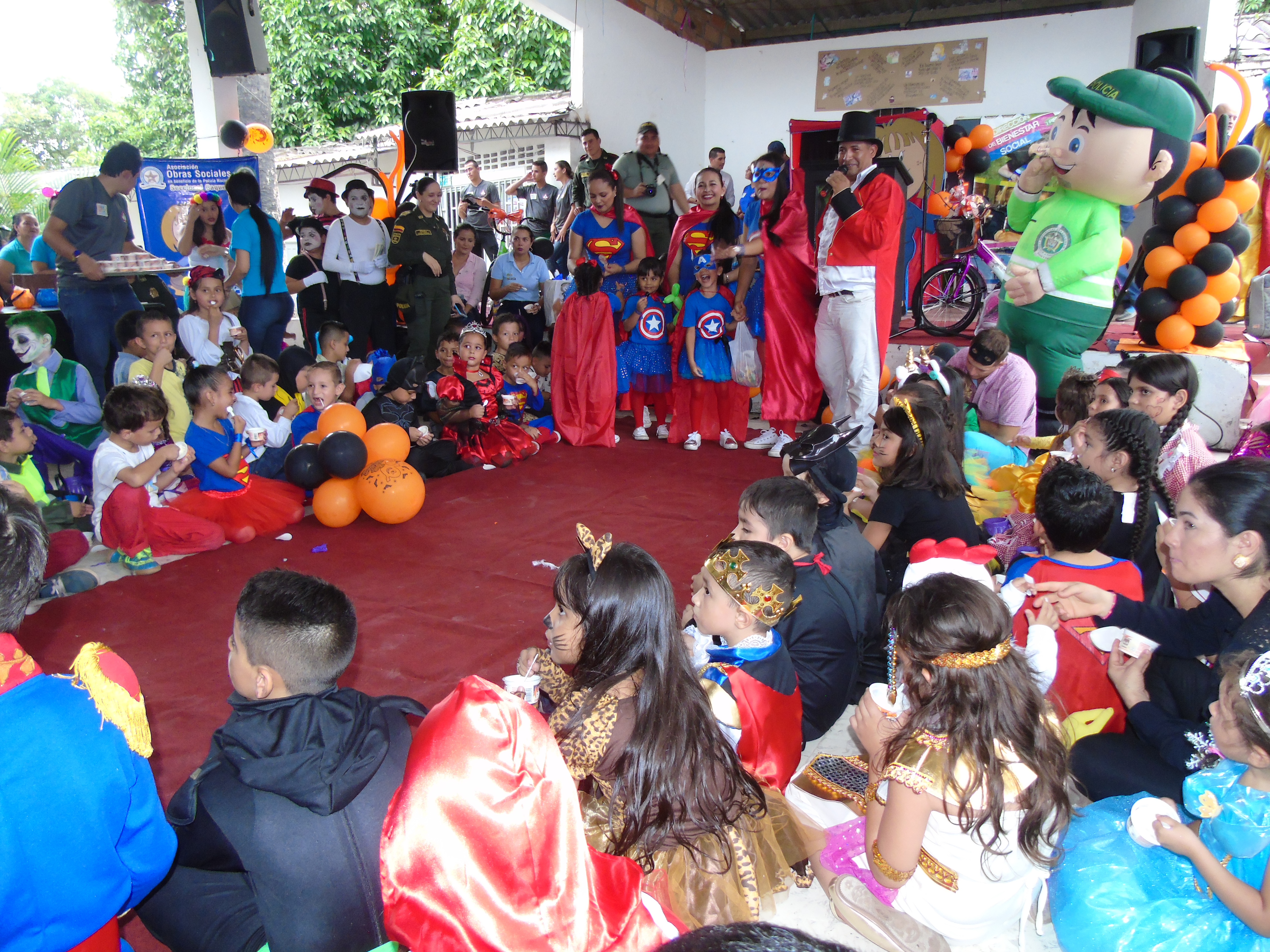 celebramos-con-la-familia-policial-dia-de-halloween