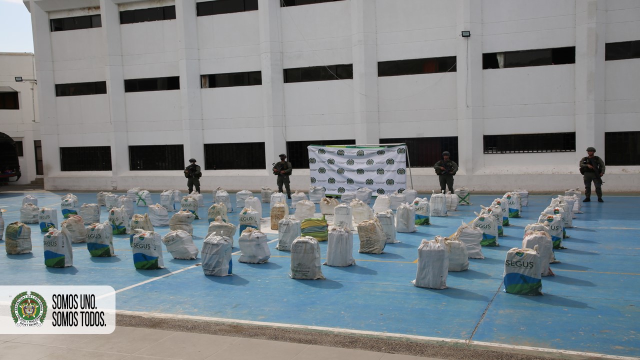 Incautamos 2,4 toneladas de clorhidrato de cocaína en La Guajira