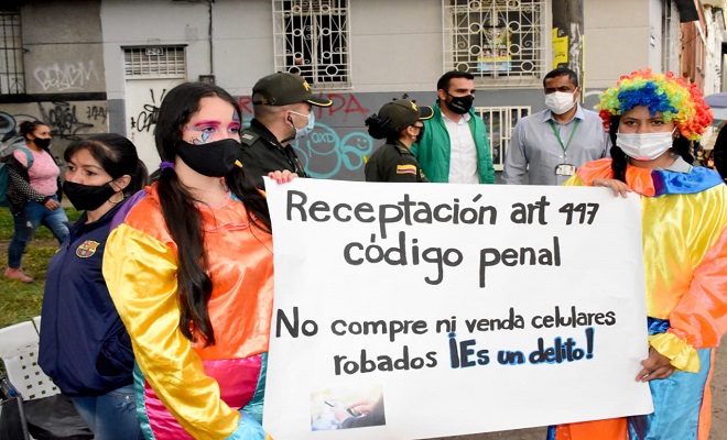 Teniendo en cuenta las denuncias allegadas por parte de la comunidad donde se ha venido presentando algunos hurtos en el transporte público que cubre la ruta Pereira – Santa Rosa de Cabal, la Secretaria de Gobierno Departamental, Secretaria de Gobierno del Municipio de Santa Rosa de Cabal y la Policía Nacional inició una serie de acompañamientos a estos vehículos para finiquitar este flagelo en estos medios de transporte.  El día de ayer se dio inicio a esta actividad de acompañamiento. Desde el sector de s