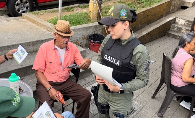 Acompañamiento especial a más de 150 comerciantes y vecinos del sector de la 45 de Manrique