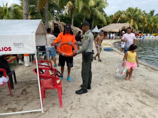 Garantizamos a propios y visitantes un sano y seguro esparcimiento.