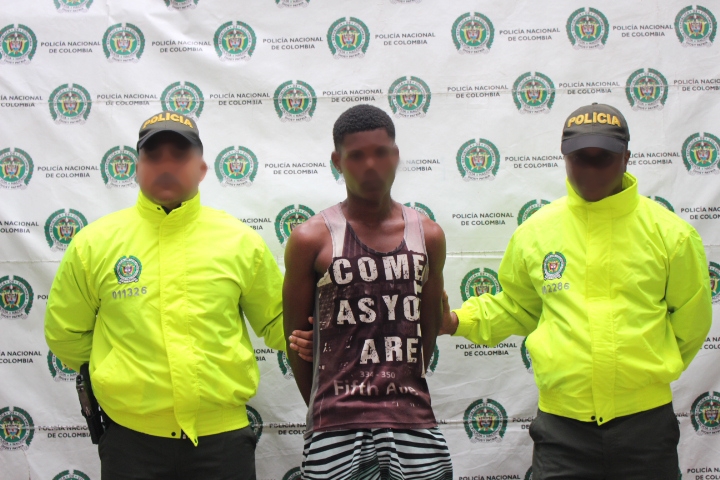 Capturamos-hombre-que-extorsionaba-a-comerciante